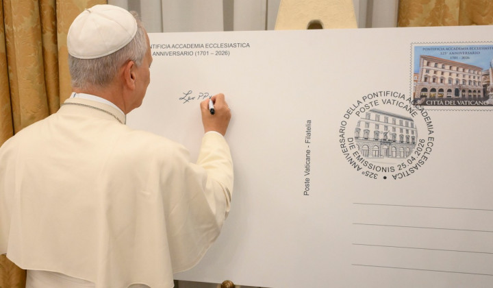 Leon XIV. na Papeški cerkveni akademiji (foto: Vatican News)