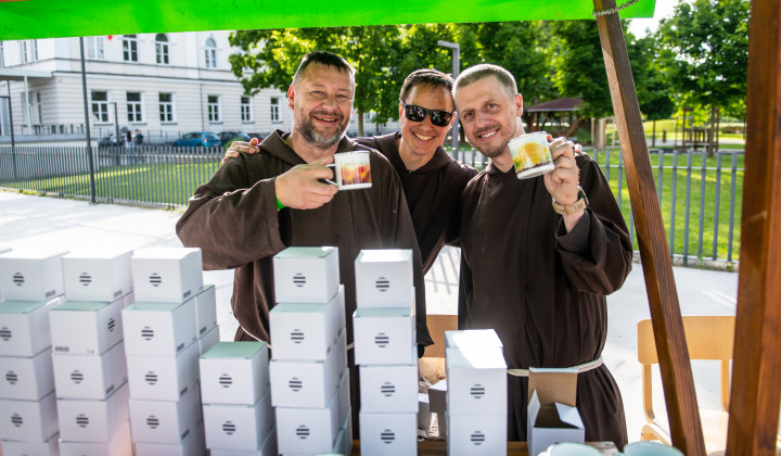 Bratje kapucini na lanskih stojnicah Ritma srca (foto: Rok Mihevc)