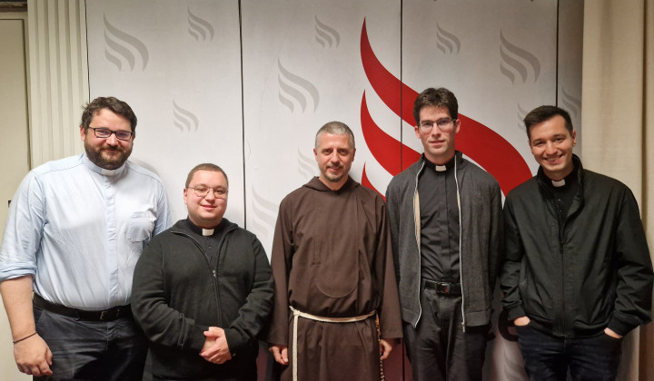 Novomašniki 2026: p. Janez Gorenc, Timotej Fijavž Vivod, br. Dominik Papež, Luka Anžič, Gregor Anton Capuder (foto: Mark Gazvoda)