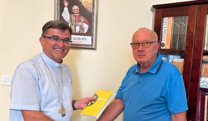 Škof Maksimilijan Matjaž in državni sekretar Vinko Gorenak (foto: Škofija Celje)