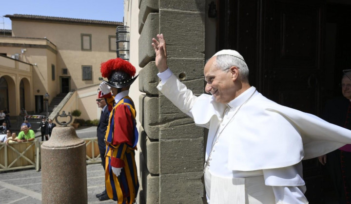 Papež v Castel Gandolfu (foto: Vatican Media)
