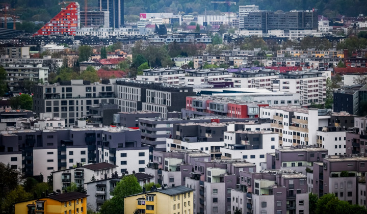 Stanovanjske nepremičnine (foto: STA)