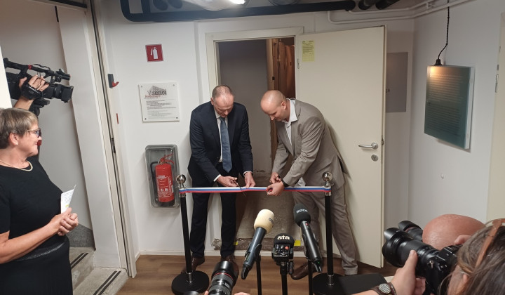 Na Beethovnovi ulici 3 so odprli stalno razstavo (foto: Jože Bartolj)