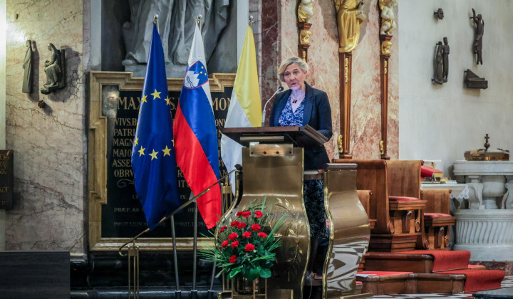 Slavnostna akademija ob evropskem dnevu spomina na žrtve vseh totalitarnih in avtoritarnih režimov z nagovorom ministrice za kulturo Ignacije Fridl Jarc. (foto: Daniel Novakovič/STA)