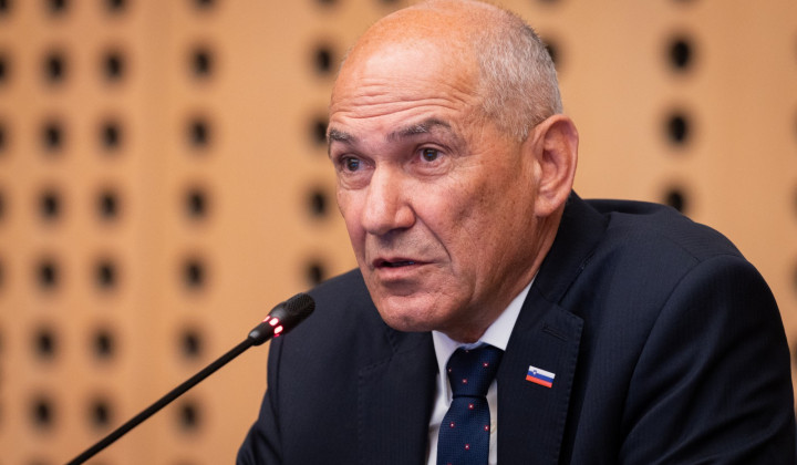 Predsednik vlade Janez Janša (foto: Bor Slana/STA)