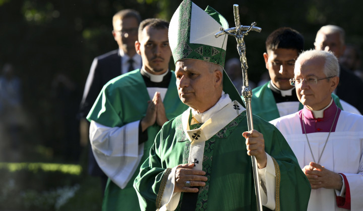 Papež Leon v središču Laudatosi v Castel Gandolfu (foto: Elisabetta Trevisan)