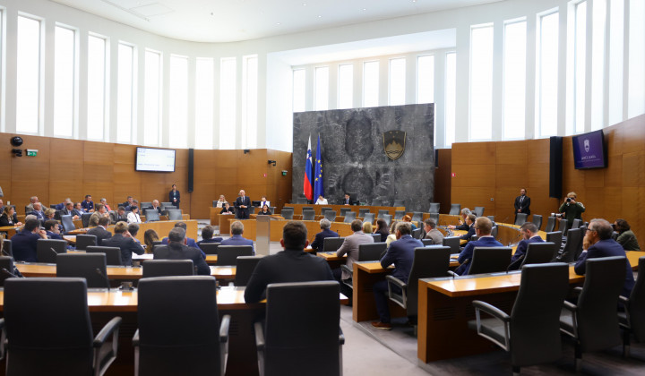 Predsednik vlade Janez Janša v državnem zboru (foto: Matija Sušnik/Državni zbor)