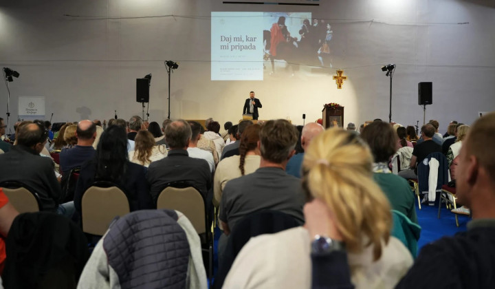 Preko 300 zakoncev na letni konferenci DiŽ (foto: Tim Nuč / DiŽ)