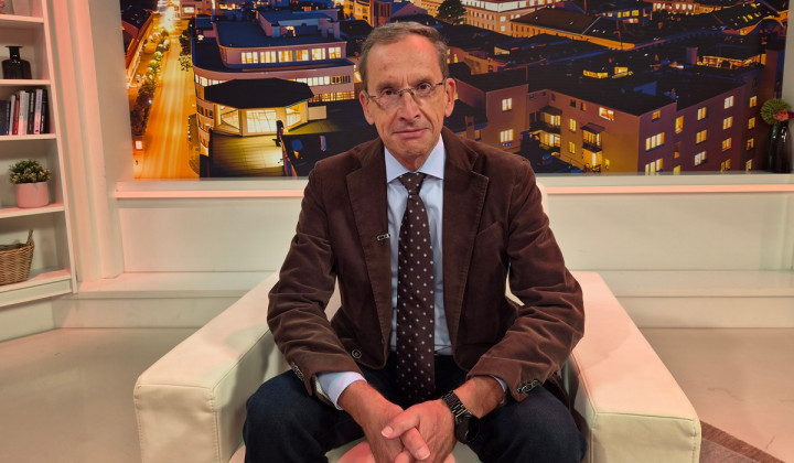 Gost oddaje profesor in publicist dr. Žiga Turk (foto: Planet TV)