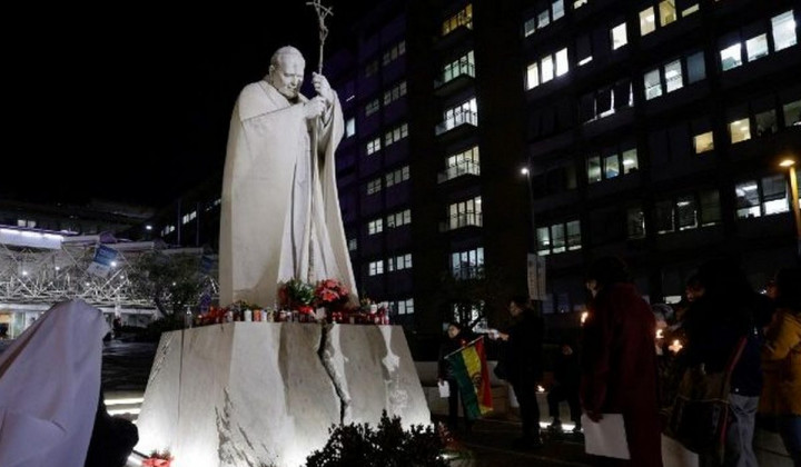 Bolnišnica Gemelli (foto: Vatican Media)