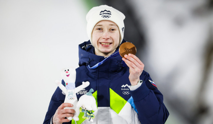 Nika Prevc je osvojila bronasto medaljo (foto: Anže Malovrh/STA)