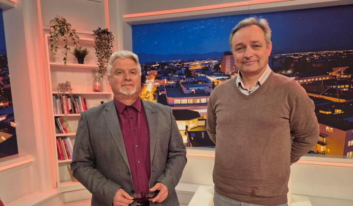 Voditelj Jože Bartolj in p. Branko Cestnik (foto: ARO)