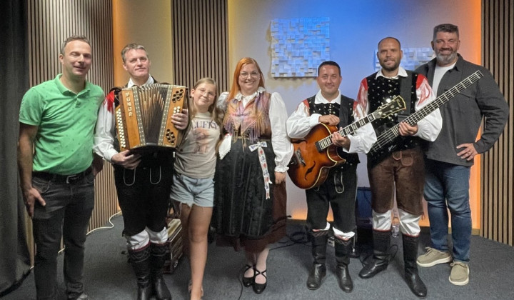 V studiu Radia Ognjišče smo gostili Ansambel Vihar (foto: ARO)