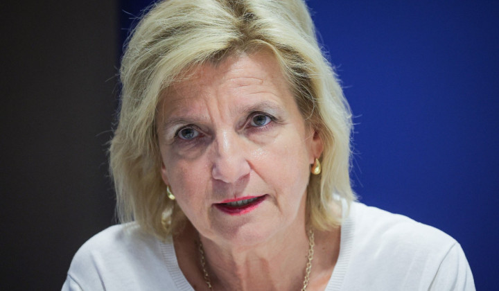 Predsednica Zdravniške zbornice Slovenije Bojana Beović (foto: STA)