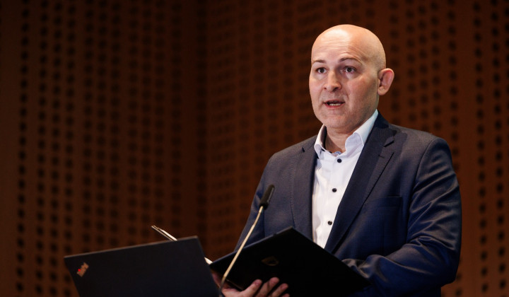 Minister za izobraževanje, znanost in mladino Borut Rončević (foto: STA/Tine Eržen)