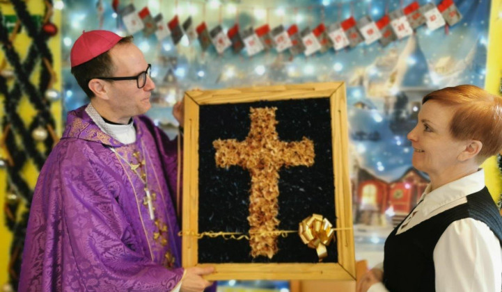 Škof Janez Kozinc in Melita Ficko (foto: Monika Novak)